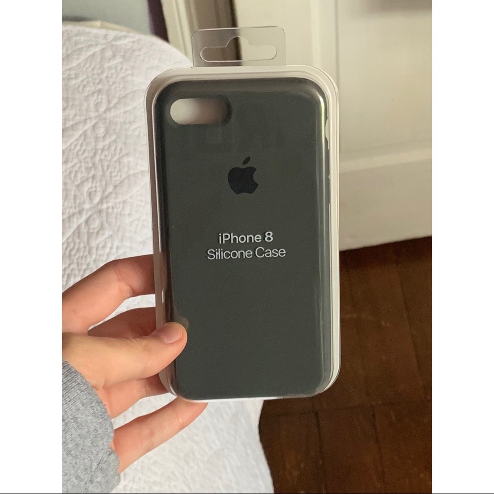 iPhone 8 Apple silicone case